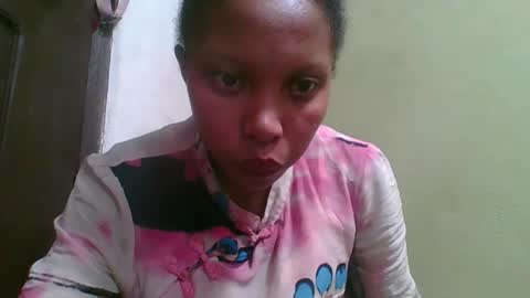 Snapshot of rinah654271 chatting on 05/19/26, 03:07 rinah654271 online show from 05/19/26, 03:07