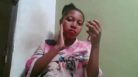 Snapshot of rinah654271 chatting on 05/20/26, 03:13 rinah654271 online show from 05/20/26, 03:13