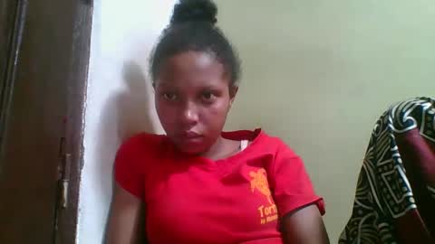 Snapshot of rinah654271 chatting on 05/20/26, 05:19 rinah654271 online show from 05/20/26, 05:19