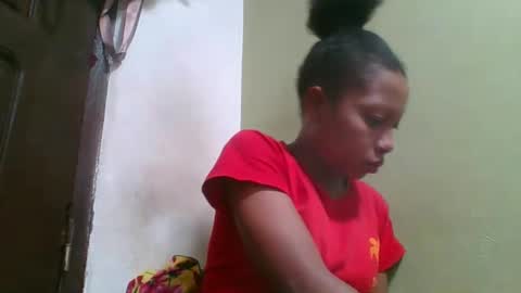 Snapshot of rinah654271 chatting on 05/22/26, 02:40 rinah654271 online show from 05/22/26, 02:40
