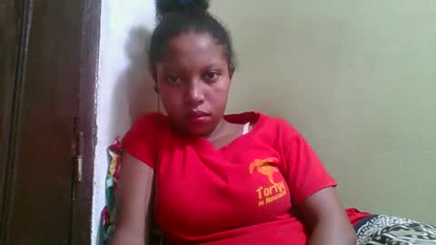 Snapshot of rinah654271 chatting on 05/22/26, 02:44 rinah654271 online show from 05/22/26, 02:44