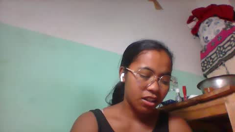 Snapshot of rinah856024 chatting on 04/23/26, 06:32 rinah856024 online show from 04/23/26, 06:32