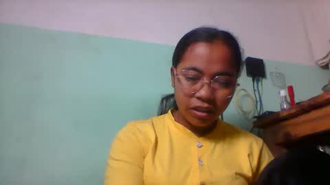 Snapshot of rinah856024 chatting on 04/25/26, 06:05 rinah856024 online show from 04/25/26, 06:05