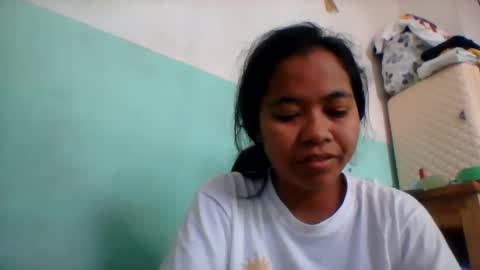Snapshot of rinah856024 chatting on 05/20/26, 05:24 rinah856024 online show from 05/20/26, 05:24