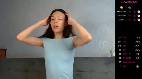 Snapshot of rinaray chatting on 10/23/25, 06:02 Rina online show from 10/23/25, 06:02