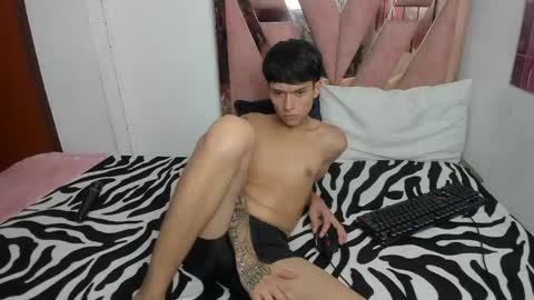 Snapshot of rioandroma chatting on 04/18/26, 01:09 Roma and Rio online show from 04/18/26, 01:09