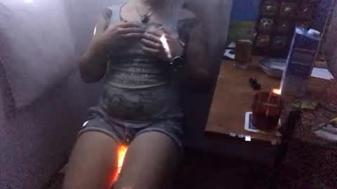 Snapshot of riod_rainforest_1983 chatting on 10/14/25, 06:42 Rotrigo online show from 10/14/25, 06:42