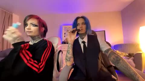 Snapshot of ripper_66 chatting on 12/21/24, 01:10   DianaBrite            fansl y online show from 12/21/24, 01:10