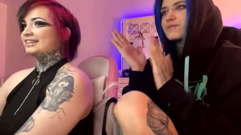 Snapshot of ripper_66 chatting on 12/22/24, 01:11   DianaBrite            fansl y online show from 12/22/24, 01:11