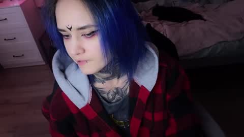 Snapshot of ripper_66 chatting on 02/11/25, 02:13   DianaBrite            fansl y online show from 02/11/25, 02:13