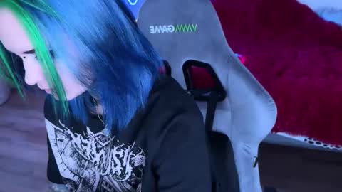 Snapshot of ripper_66 chatting on 09/16/25, 01:12   DianaBrite            fansl y online show from 09/16/25, 01:12