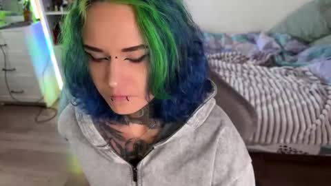 Snapshot of ripper_66 chatting on 09/25/25, 01:15   DianaBrite            fansl y online show from 09/25/25, 01:15