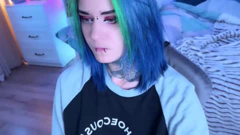 Snapshot of ripper_66 chatting on 09/30/25, 12:21   DianaBrite            fansl y online show from 09/30/25, 12:21