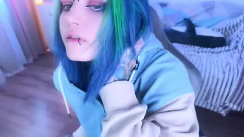 Snapshot of ripper_66 chatting on 10/01/25, 12:33   DianaBrite            fansl y online show from 10/01/25, 12:33