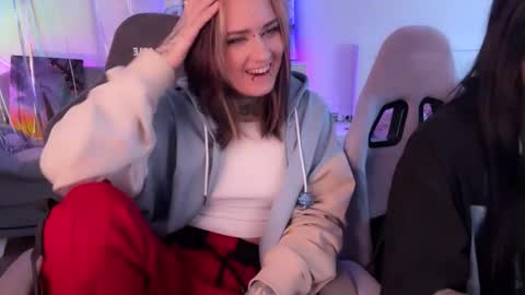   DianaBrite            fansl y online show from 01/11/26, 11:15