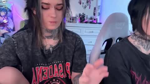   DianaBrite            fansl y online show from 03/08/26, 10:08