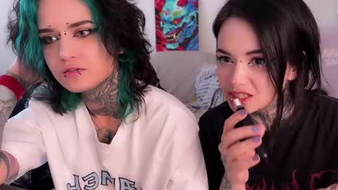   DianaBrite            fansl y online show from 05/08/26, 01:38