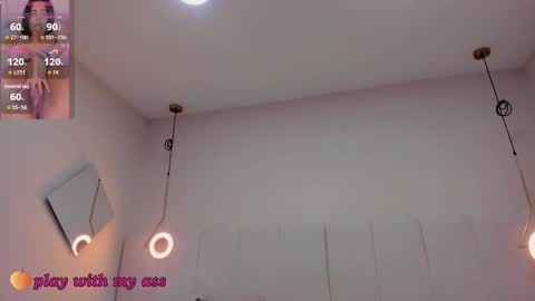 Snapshot of riri_candy chatting on 05/16/26, 10:36 Riri Candy online show from 05/16/26, 10:36