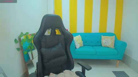 Rihanna online show from 10/10/25, 11:31