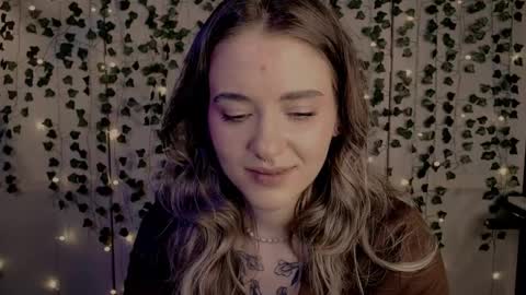 Snapshot of risha_laass chatting on 02/15/25, 07:28 risha_laass online show from 02/15/25, 07:28