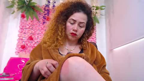 Snapshot of risitos_de_oro_ chatting on 04/18/26, 05:50 Risitos De Oro online show from 04/18/26, 05:50