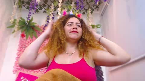 Snapshot of risitos_de_oro_ chatting on 04/29/26, 01:26 Risitos De Oro online show from 04/29/26, 01:26