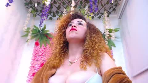 Snapshot of risitos_de_oro_ chatting on 05/15/26, 11:23 Risitos De Oro online show from 05/15/26, 11:23