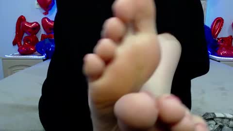 Snapshot of ritakiskis chatting on 02/05/25, 01:37 ritakiskis online show from 02/05/25, 01:37