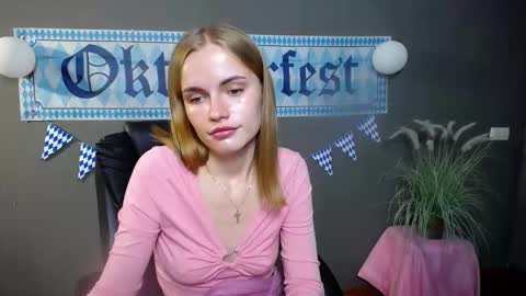 Snapshot of ritakiskis chatting on 10/03/25, 07:00 ritakiskis online show from 10/03/25, 07:00