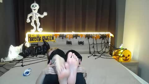 Snapshot of ritakiskis chatting on 10/15/25, 07:25 ritakiskis online show from 10/15/25, 07:25