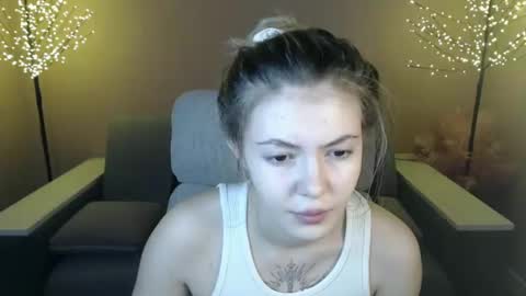 Snapshot of ritaneer chatting on 12/23/24, 09:05 ritaneer online show from 12/23/24, 09:05