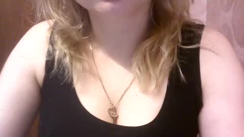 Snapshot of riveramaureen chatting on 01/05/25, 04:47 RiveraMaureen online show from 01/05/25, 04:47