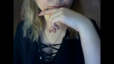 Snapshot of riveramaureen chatting on 01/06/25, 06:25 RiveraMaureen online show from 01/06/25, 06:25