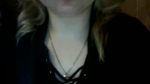 Snapshot of riveramaureen chatting on 01/09/25, 12:41 RiveraMaureen online show from 01/09/25, 12:41