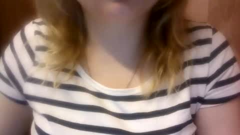 Snapshot of riveramaureen chatting on 01/11/25, 02:04 RiveraMaureen online show from 01/11/25, 02:04