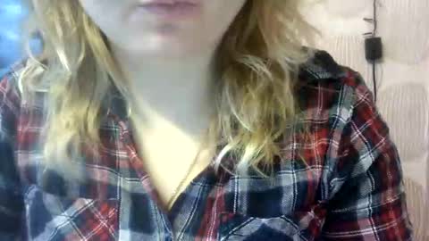 Snapshot of riveramaureen chatting on 01/19/25, 08:39 RiveraMaureen online show from 01/19/25, 08:39