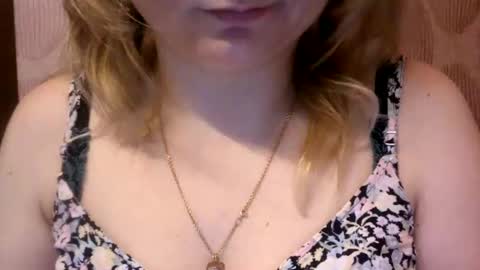 Snapshot of riveramaureen chatting on 01/22/25, 01:00 RiveraMaureen online show from 01/22/25, 01:00