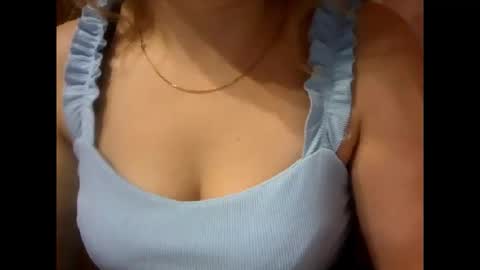 Snapshot of riveramaureen chatting on 11/24/25, 09:14 RiveraMaureen online show from 11/24/25, 09:14