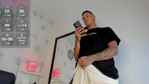 Snapshot of rivernbalderr chatting on 09/24/25, 02:37  Its Rivern Show  online show from 09/24/25, 02:37