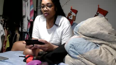 Snapshot of riversaint chatting on 02/08/25, 10:19 River Saint online show from 02/08/25, 10:19