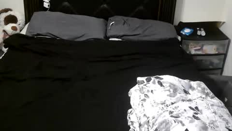 Snapshot of riversaint chatting on 09/21/25, 10:50 River Saint online show from 09/21/25, 10:50