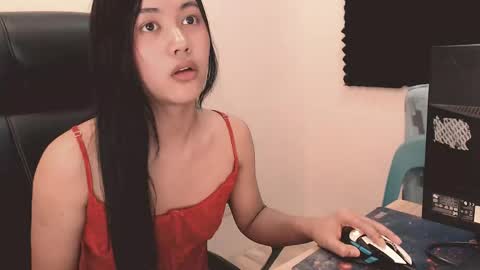 Snapshot of riyah_parker chatting on 05/23/26, 02:28 riyah_parker online show from 05/23/26, 02:28