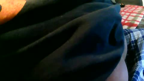 Snapshot of rjbear1 chatting on 11/01/25, 04:09 RJ online show from 11/01/25, 04:09