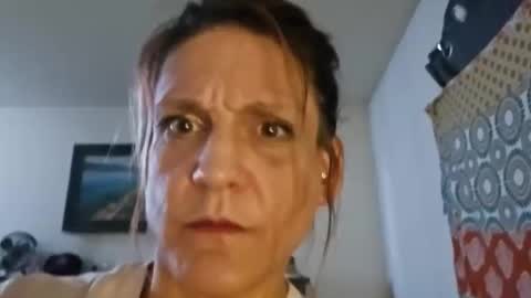 Snapshot of rjeanr chatting on 11/04/25, 10:25 Randiz online show from 11/04/25, 10:25