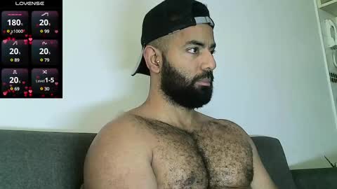 SebasRoa online show from 01/22/25, 07:03