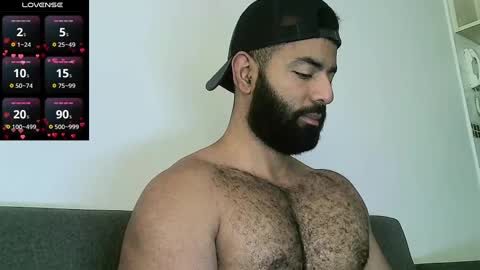 SebasRoa online show from 02/21/25, 02:48