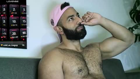 SebasRoa online show from 10/09/25, 05:44