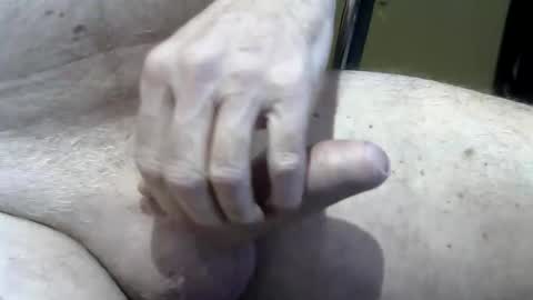 Snapshot of roadster9630 chatting on 11/28/25, 09:23 roadster9630 online show from 11/28/25, 09:23