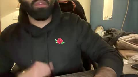 Snapshot of roamexotic chatting on 12/24/24, 11:44 roamexotic online show from 12/24/24, 11:44