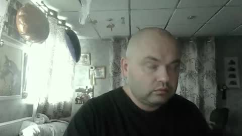 rob18997 online show from 11/04/25, 09:08